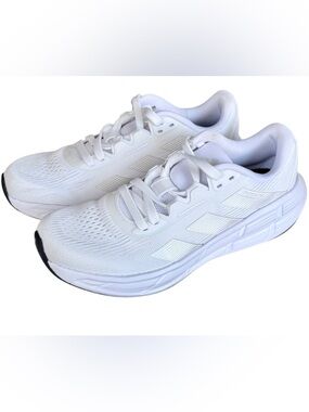 NWOB Women's adidas QUESTAR 3 RUNNING SHOES